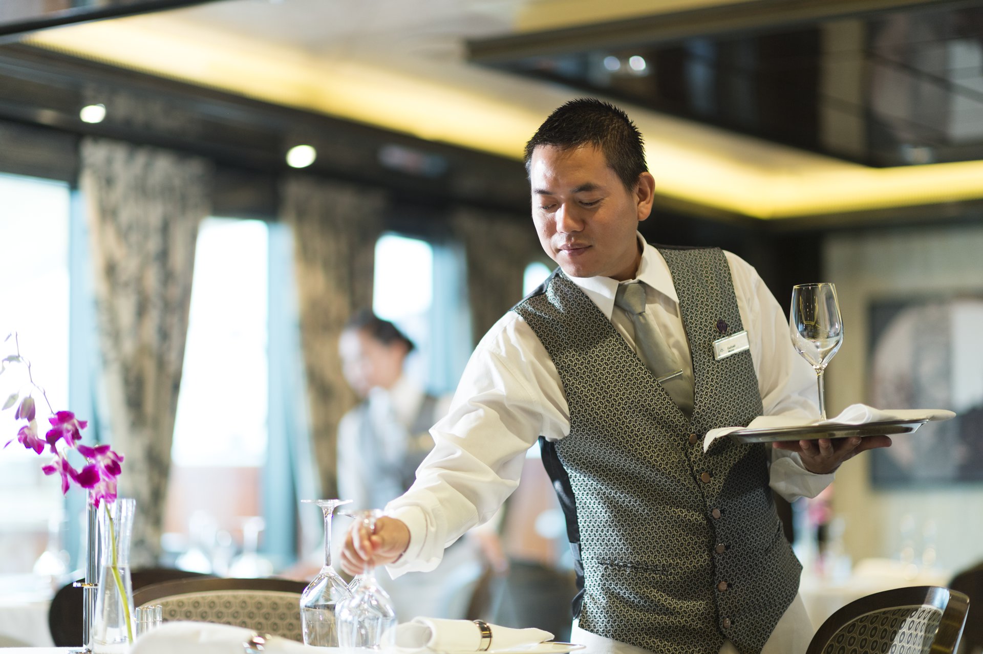 hiring waiter in cruise ship philippines